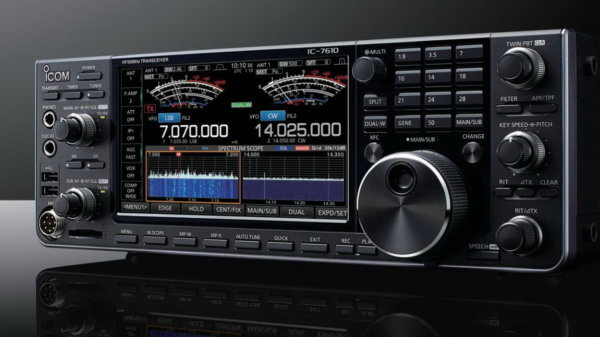 Icom IC-7610 Vorderseite front